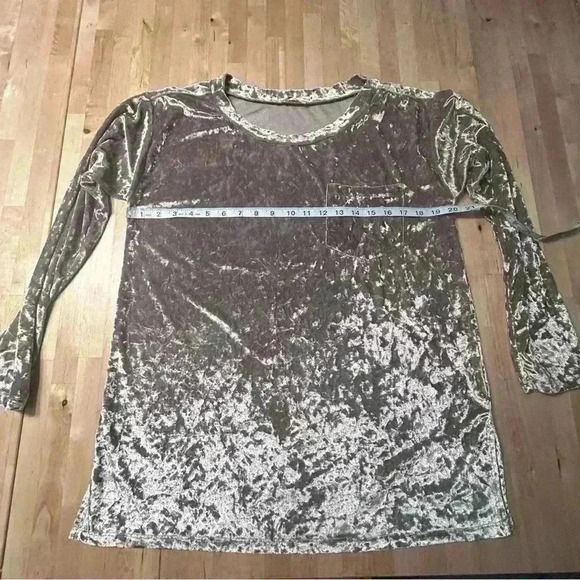 2 for$15 Kori America Crushed Velvet Blouse - Picture 6 of 9